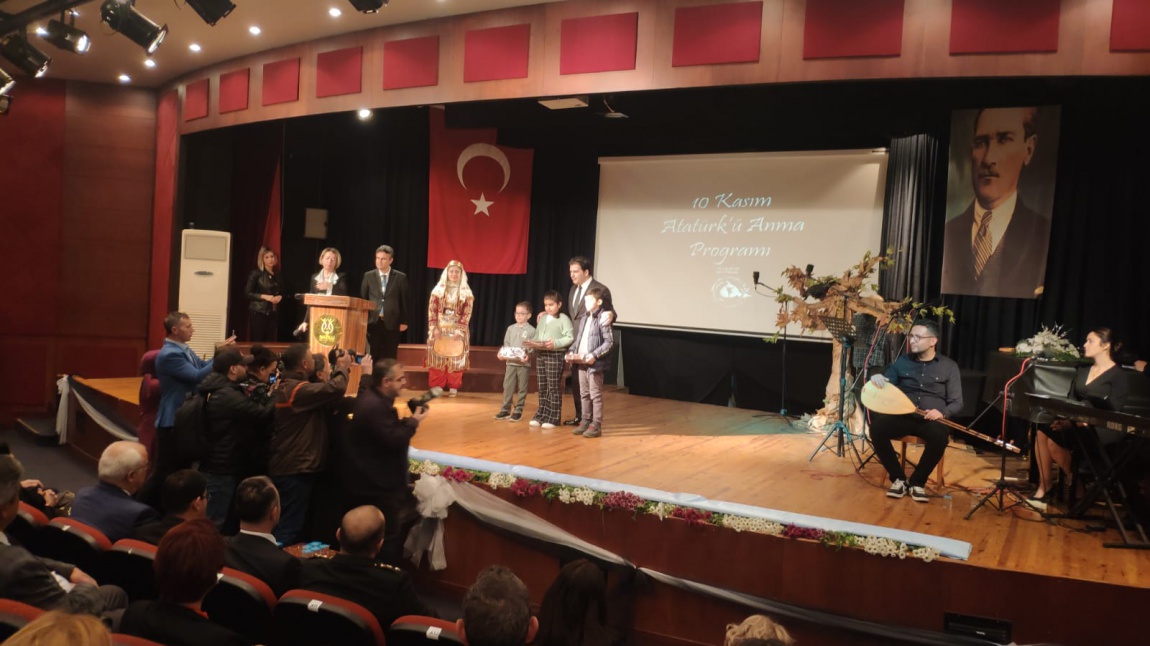 10 Kasım Atatürk'ü Anma ve Anlama Şiir ve Resim Yarışması İlçe Derecelerimiz